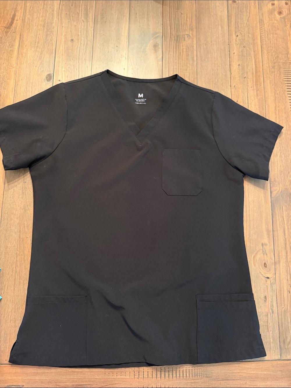 Men's Black V-Neck Medical Scrub Top - M